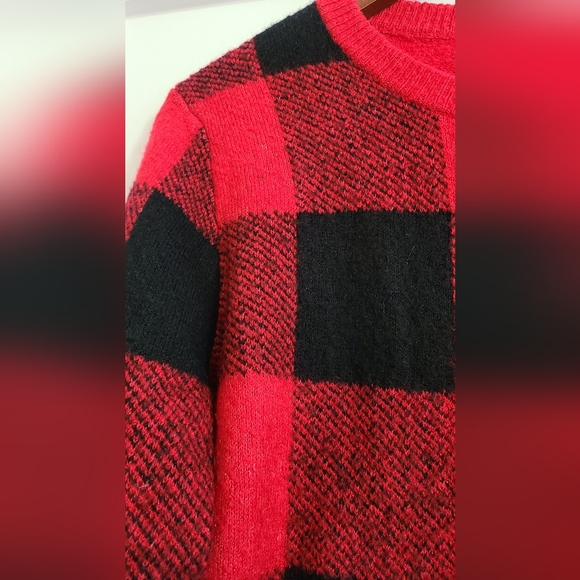 LN Old Navy women's M Buffalo check sweater - Picture 4 of 8